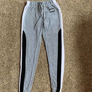 Women’s joggers